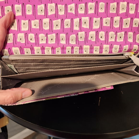 Vera Bradley Floral Women's Wallet - Picture 3 of 4